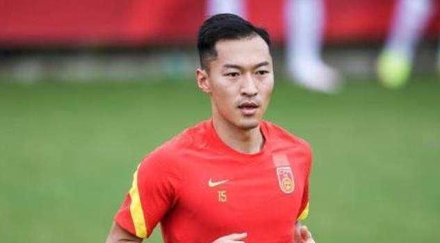 亲历者”刘劲:主旋律电影创新不断 质量突飞猛进 2022-10-20 先后在《建国大业》《周恩来回延安》等饰演周恩来总理，近十年，刘劲拍了很多主旋律电影。